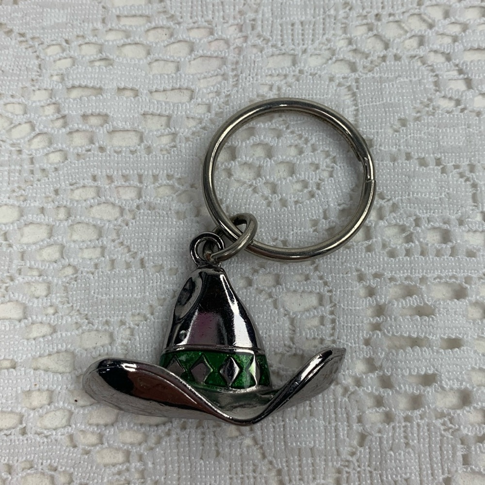 💰Bundle 3/$30 Silver tone Cowboy hat Keychain green accent